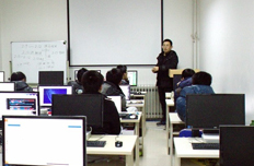 蓝鸥毕业生回校分享学习心得