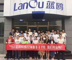 一个个青春脸庞，我们将永远记住